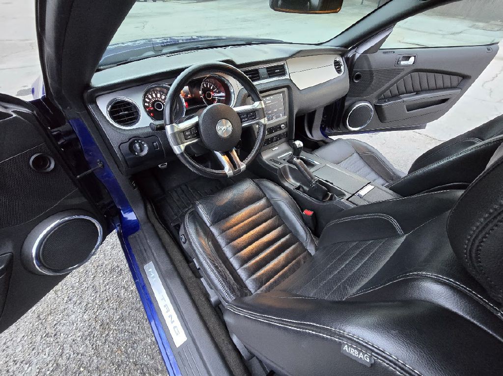 2014 Ford Mustang Image 28