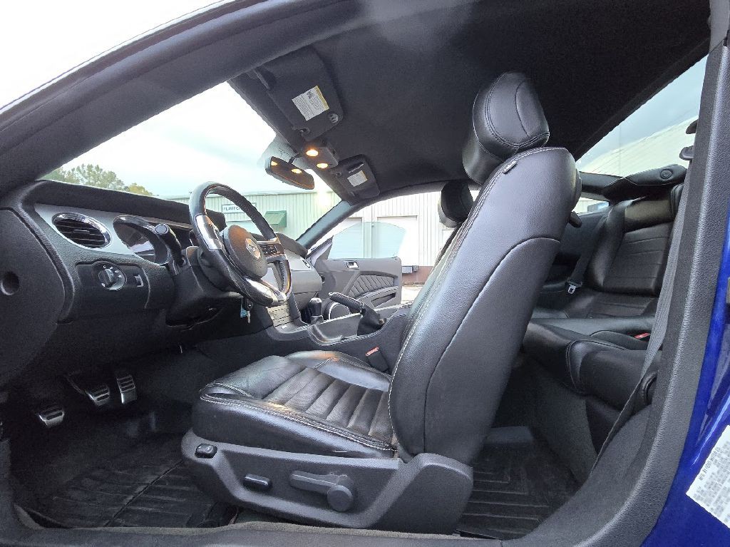 2014 Ford Mustang Image 29