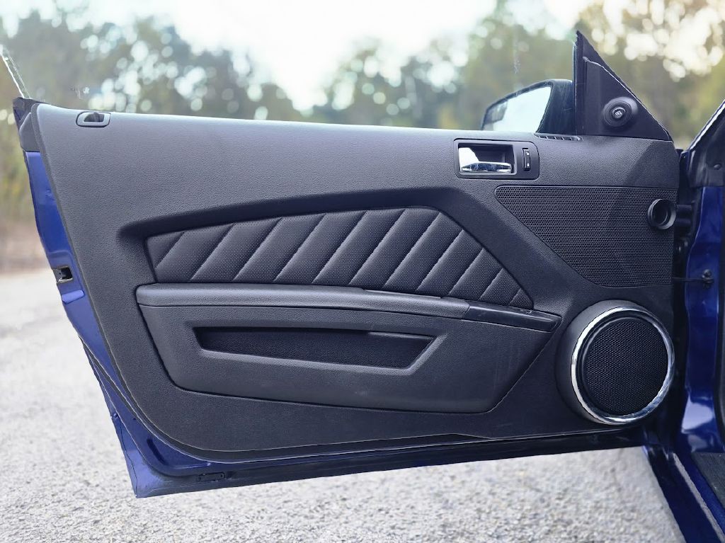 2014 Ford Mustang Image 32