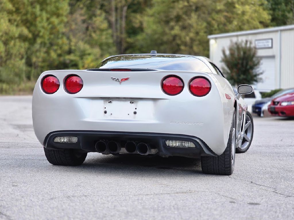 2005 Chevrolet Corvette Image 4