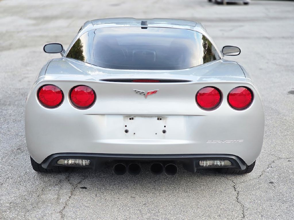2005 Chevrolet Corvette Image 8