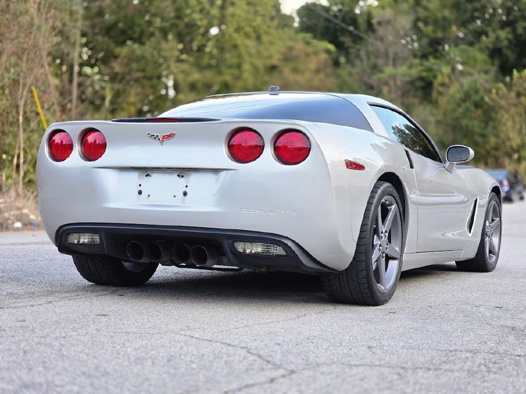 2005 Chevrolet Corvette Image 9
