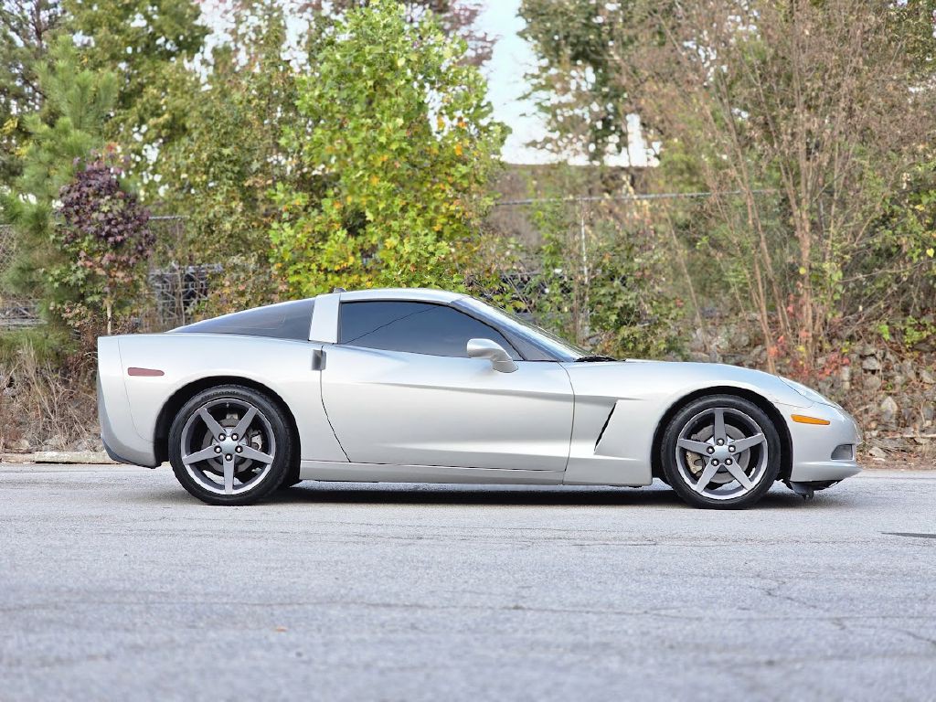 2005 Chevrolet Corvette Image 10