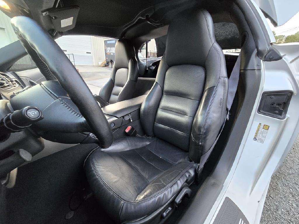 2005 Chevrolet Corvette Image 21