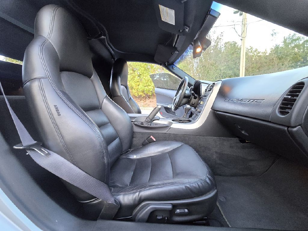 2005 Chevrolet Corvette Image 24