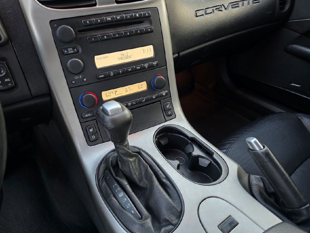 2005 Chevrolet Corvette Image 28