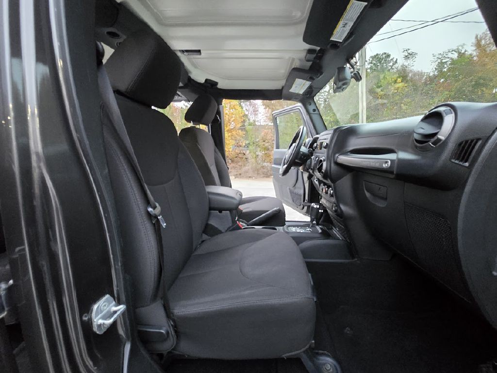 2014 Jeep Wrangler Unlimited Image 14