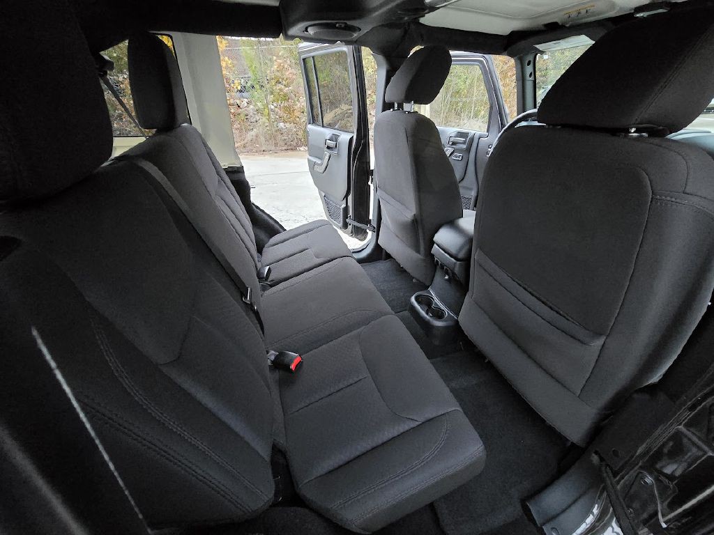 2014 Jeep Wrangler Unlimited Image 15