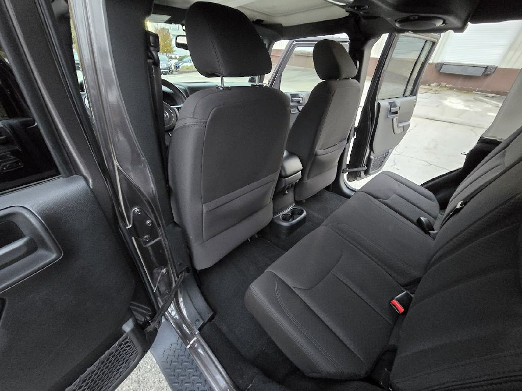2014 Jeep Wrangler Unlimited Image 18