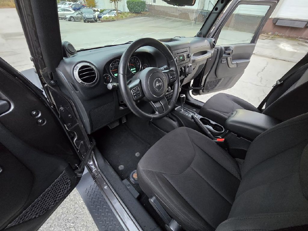 2014 Jeep Wrangler Unlimited Image 19