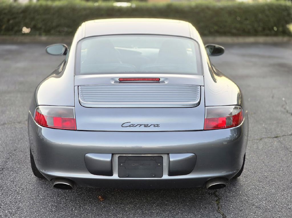 2003 Porsche 911 Image 8