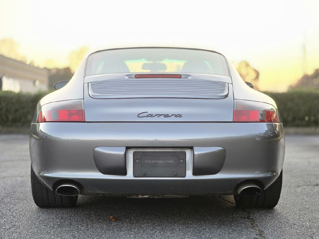 2003 Porsche 911 Image 9