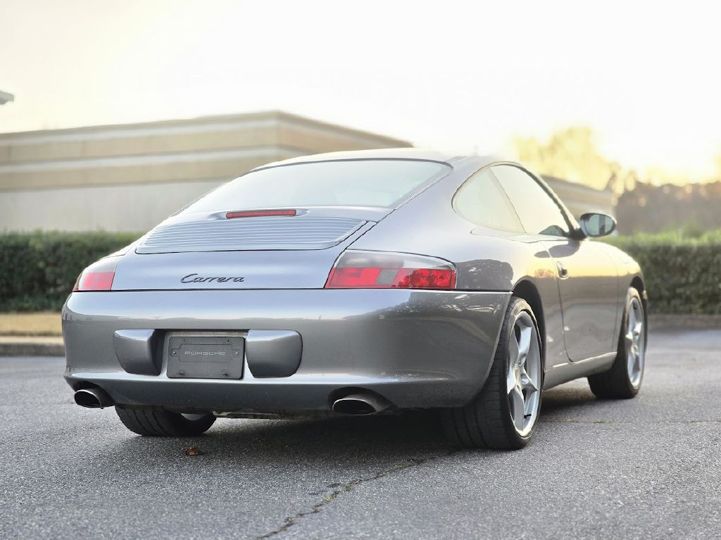 2003 Porsche 911 Image 10