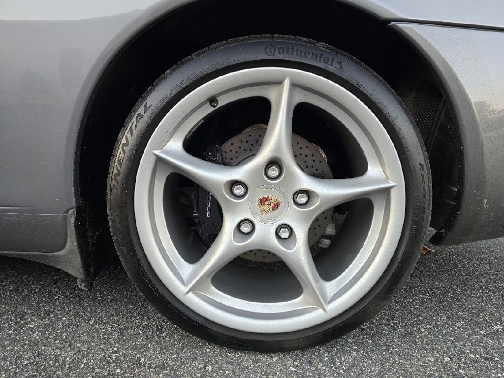 2003 Porsche 911 Image 18