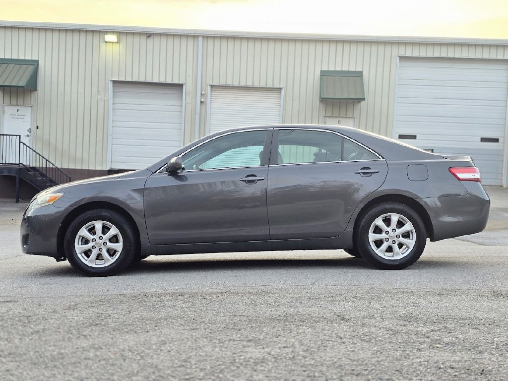 2011 Toyota Camry Image 4