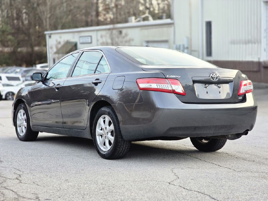 2011 Toyota Camry Image 5