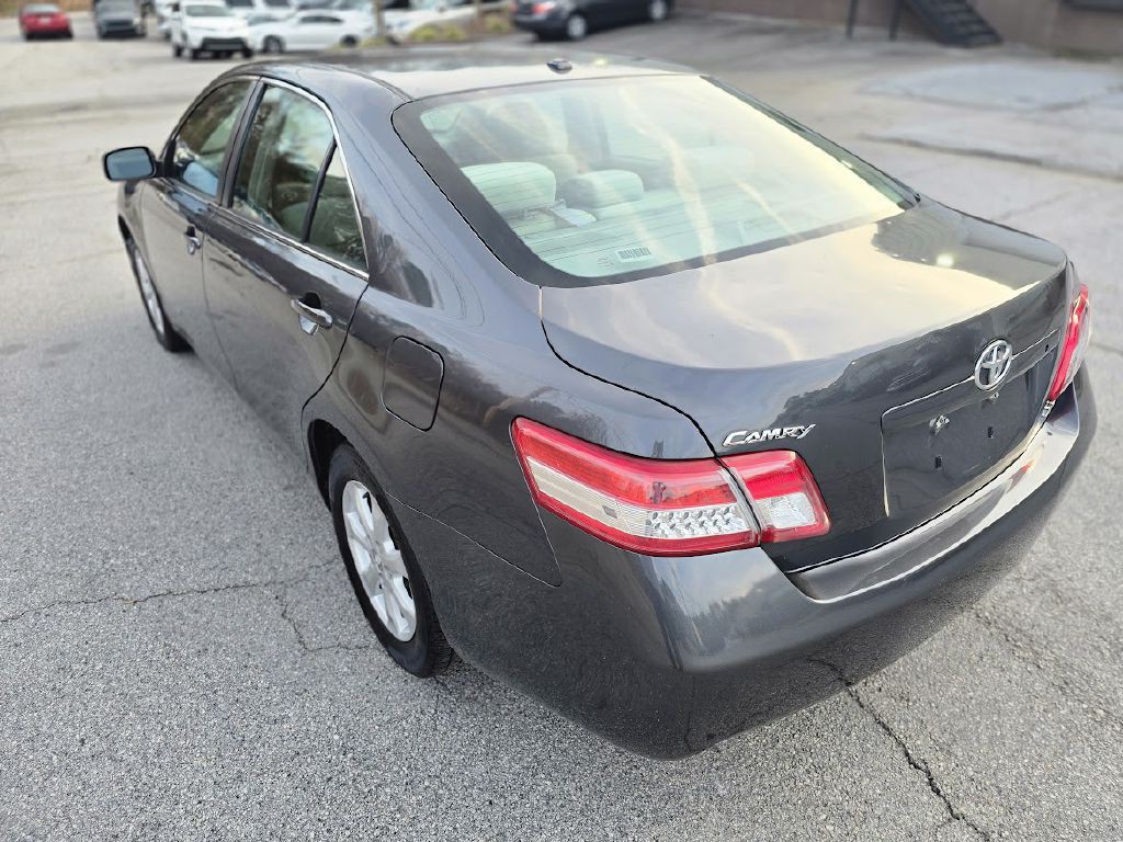 2011 Toyota Camry Image 6