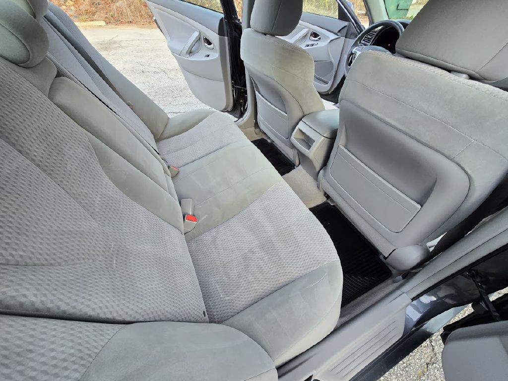 2011 Toyota Camry Image 21