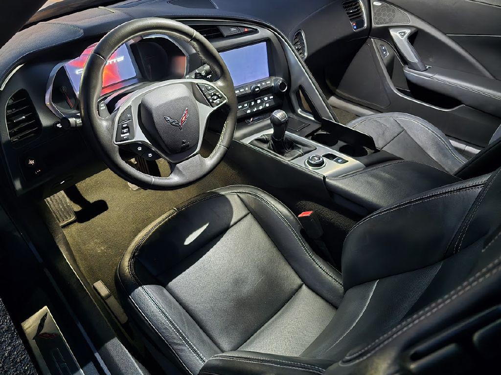 2014 Chevrolet Corvette Image 12