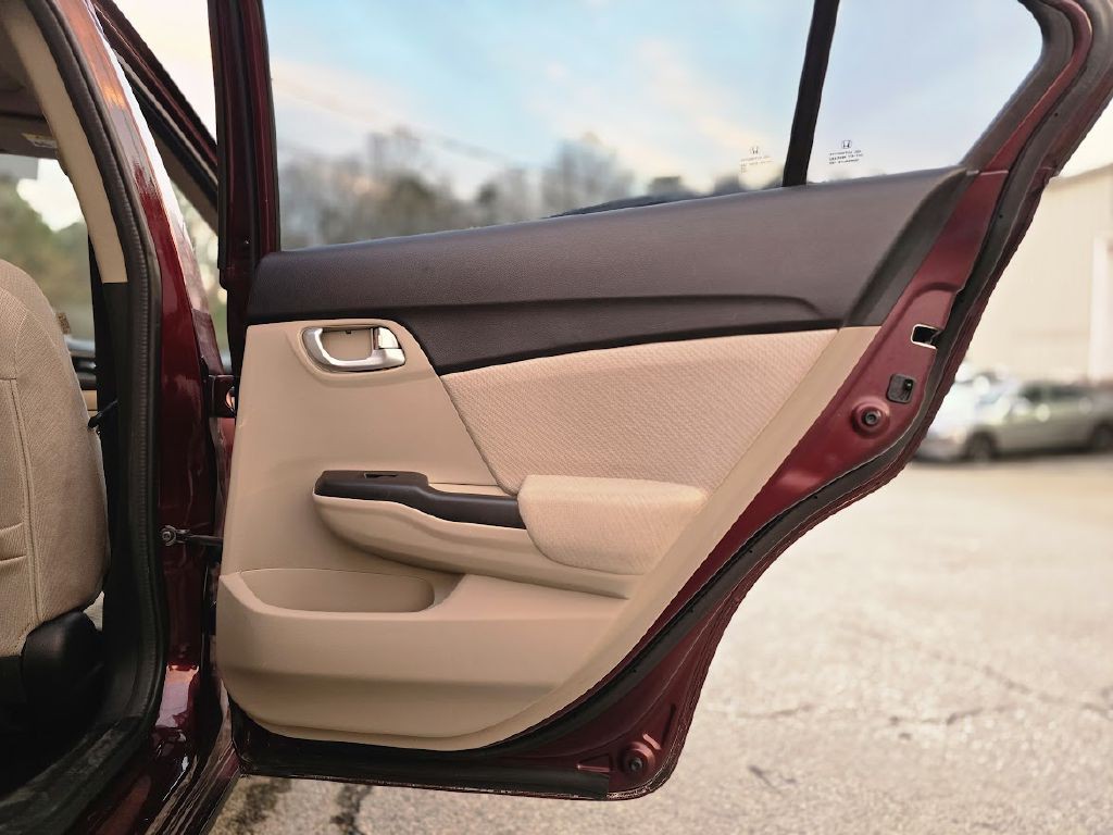 2013 Honda Civic Image 24