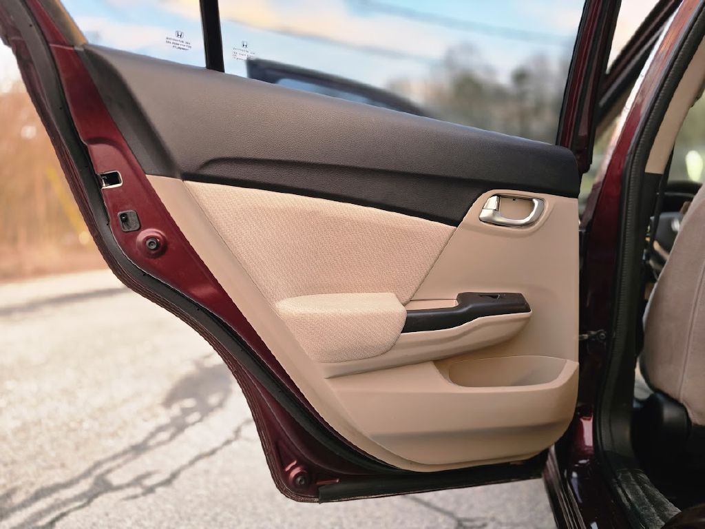 2013 Honda Civic Image 25