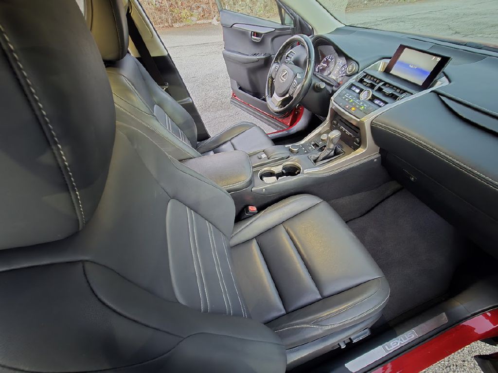 2015 Lexus NX 200t Image 17