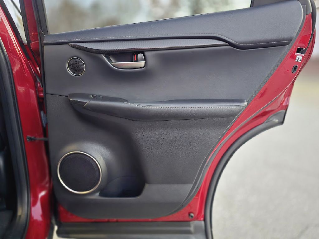 2015 Lexus NX 200t Image 25