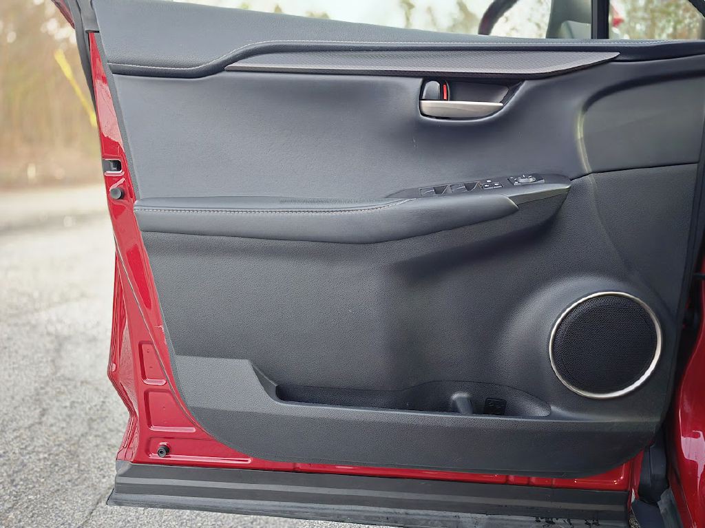 2015 Lexus NX 200t Image 27