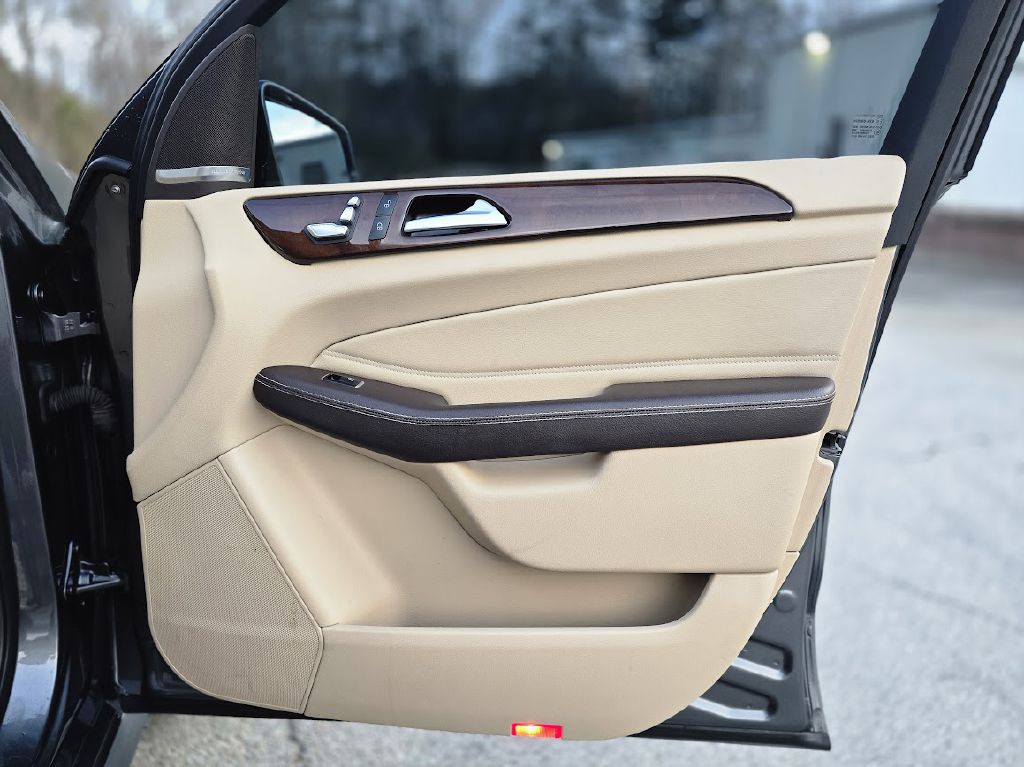 2017 Mercedes-Benz GLE-Class Image 23