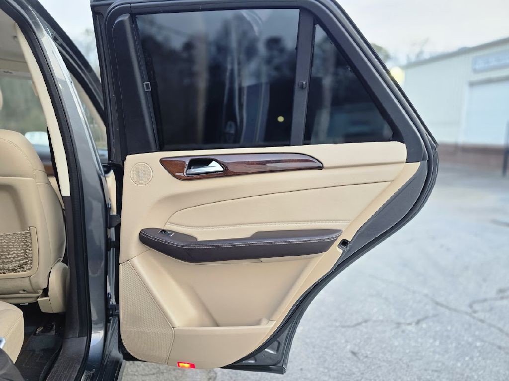 2017 Mercedes-Benz GLE-Class Image 24