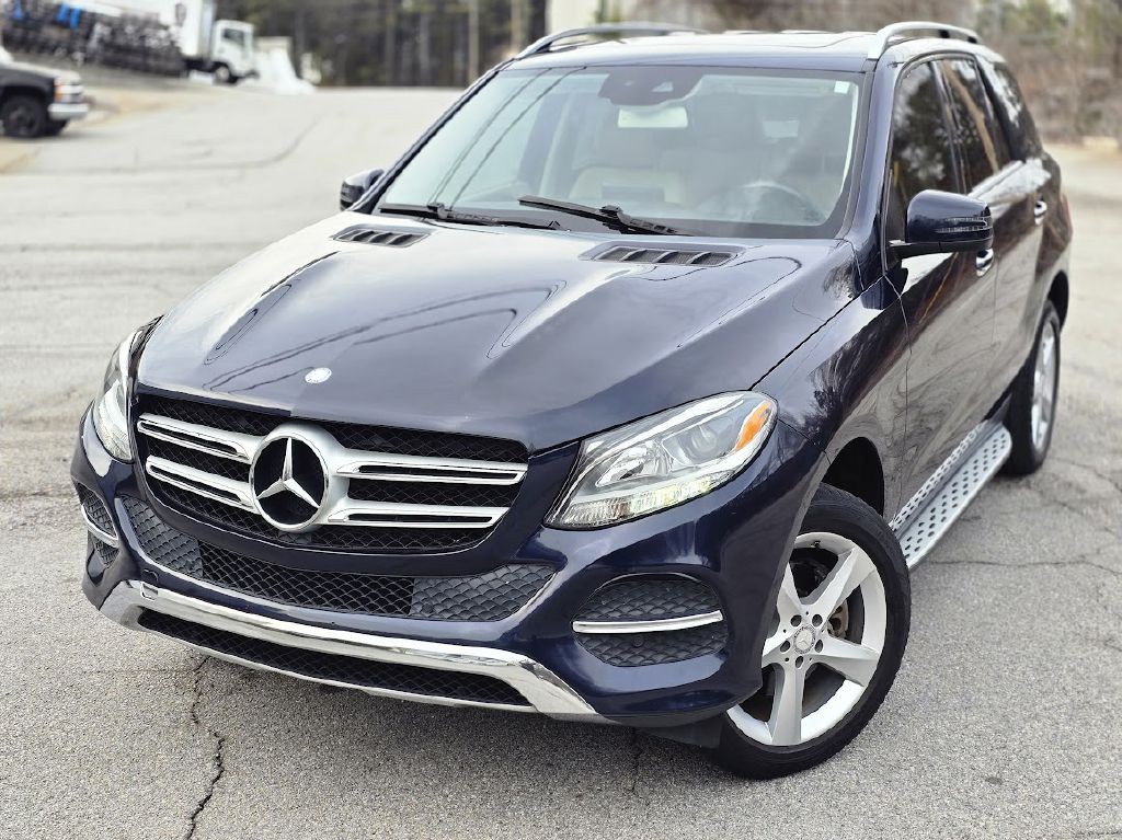 2016 Mercedes-Benz GLE-Class Image 2