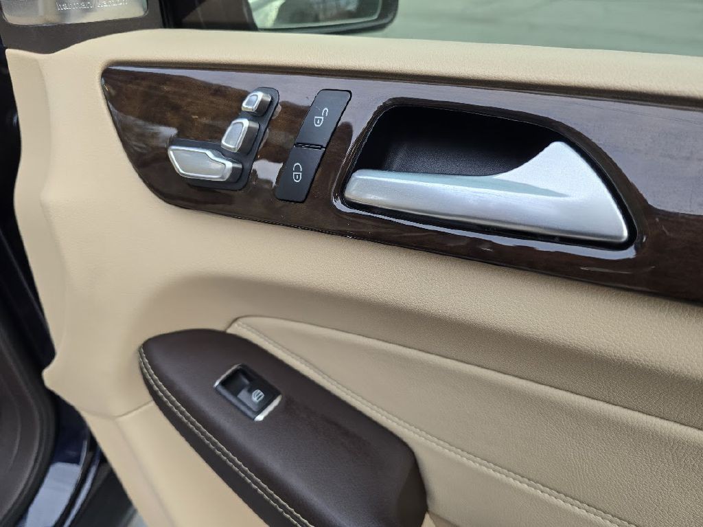 2016 Mercedes-Benz GLE-Class Image 26