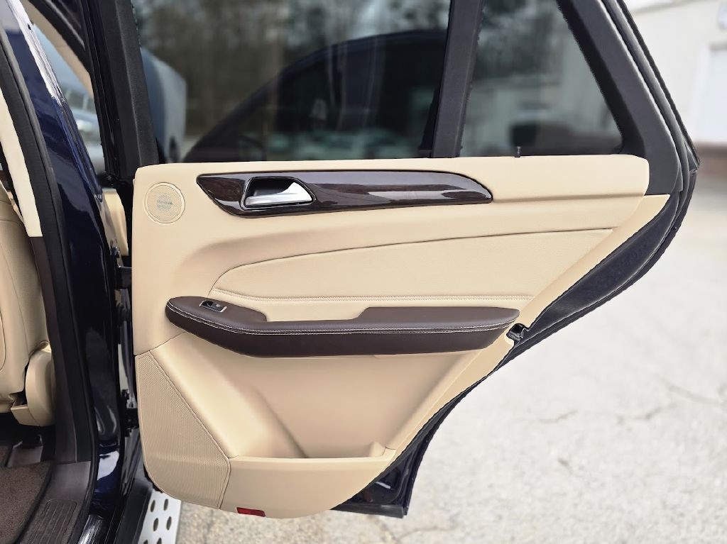 2016 Mercedes-Benz GLE-Class Image 28