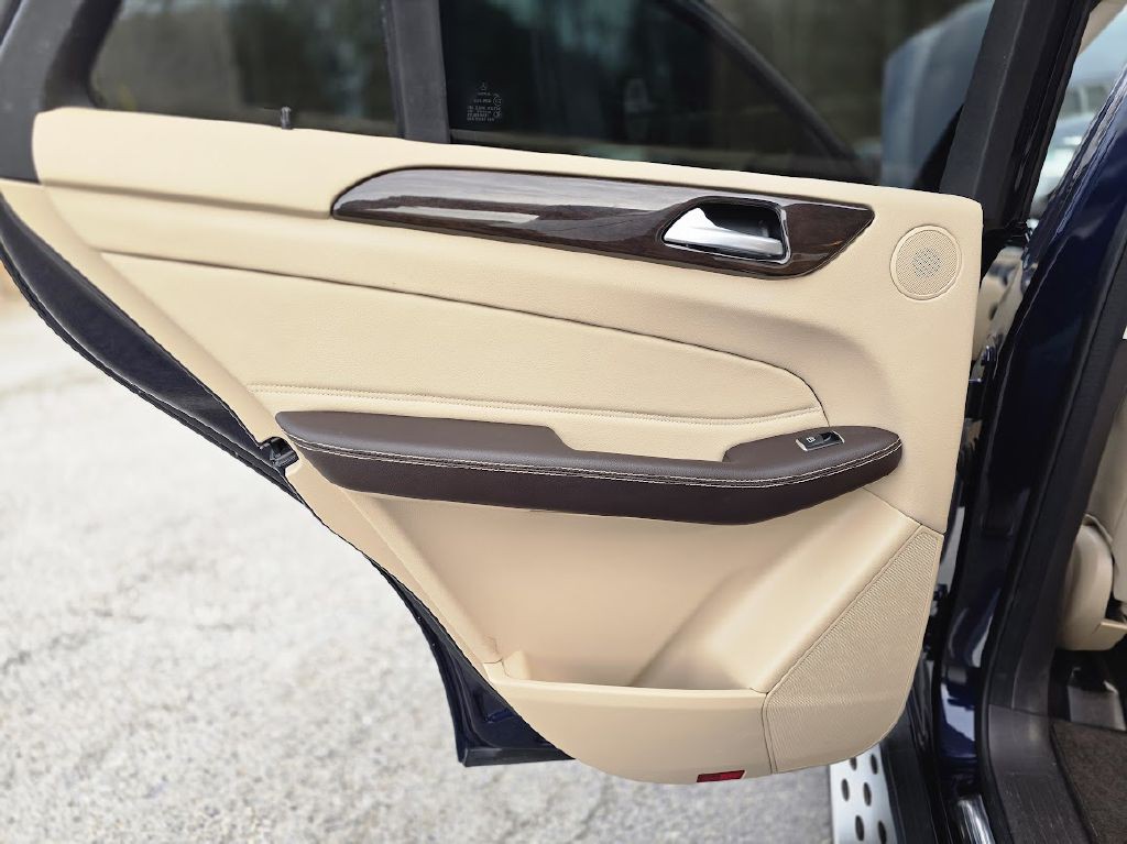 2016 Mercedes-Benz GLE-Class Image 30