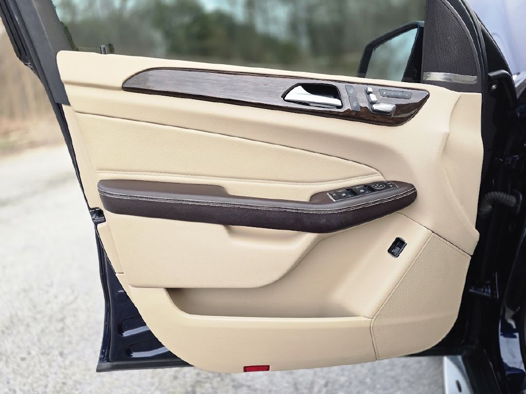 2016 Mercedes-Benz GLE-Class Image 31