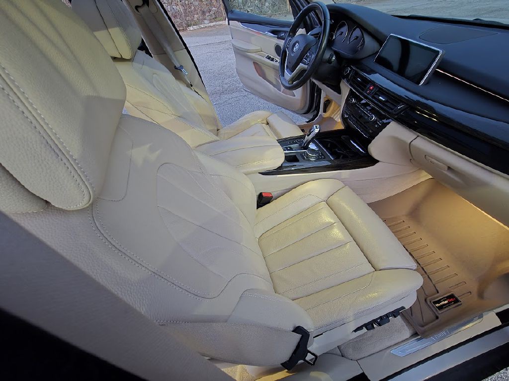 2015 BMW X5 Image 16