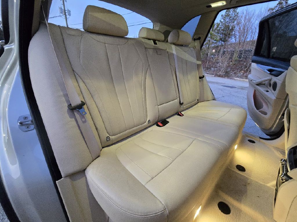 2015 BMW X5 Image 17
