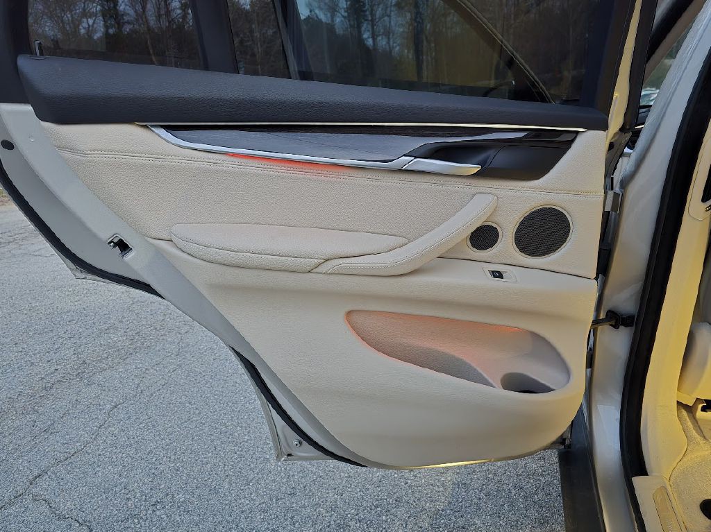 2015 BMW X5 Image 24