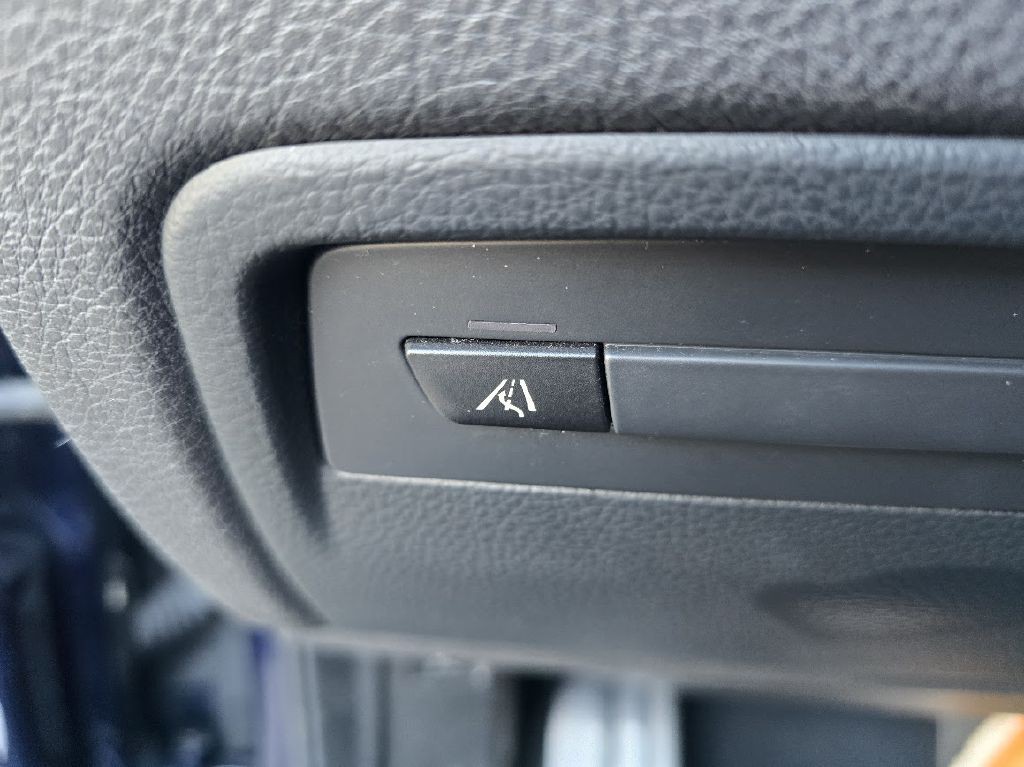 2018 BMW M4 Image 32