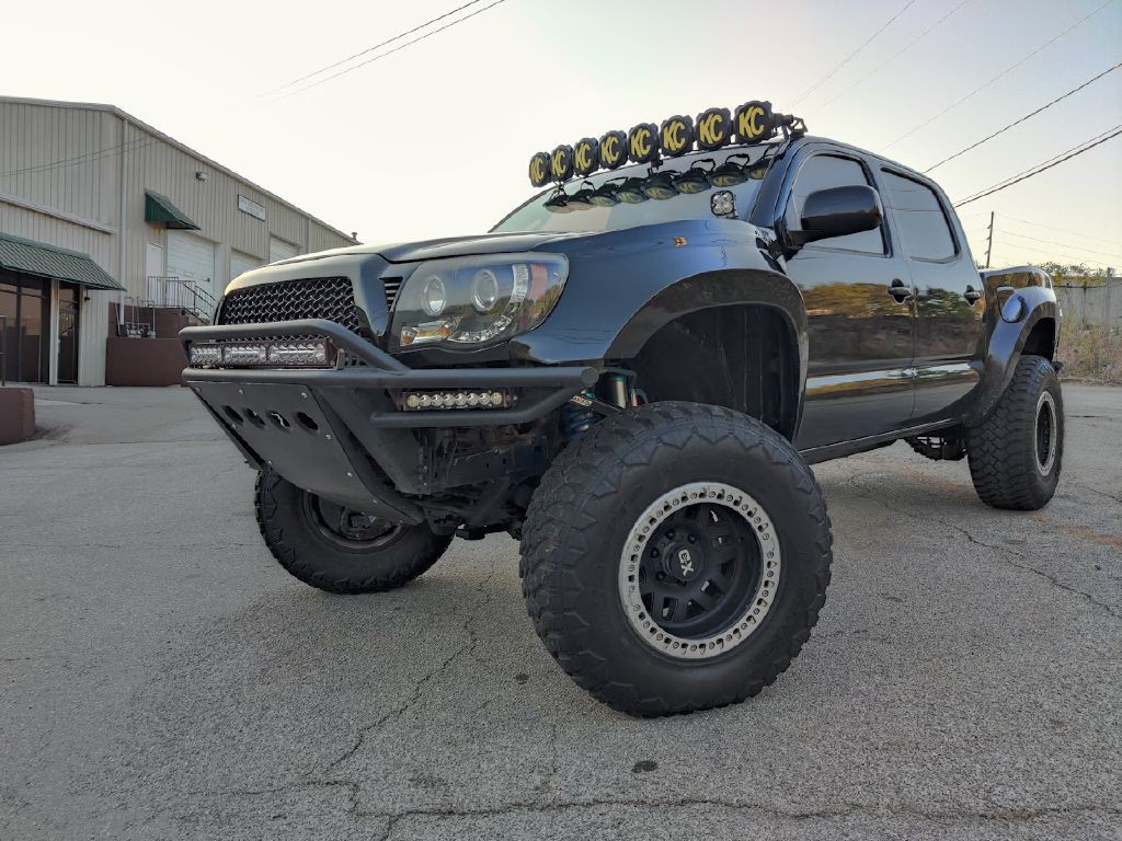 2005 Toyota Tacoma Image 1