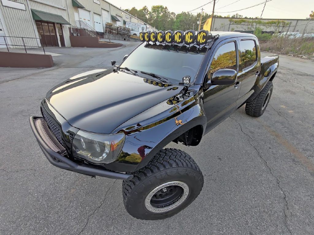 2005 Toyota Tacoma Image 2