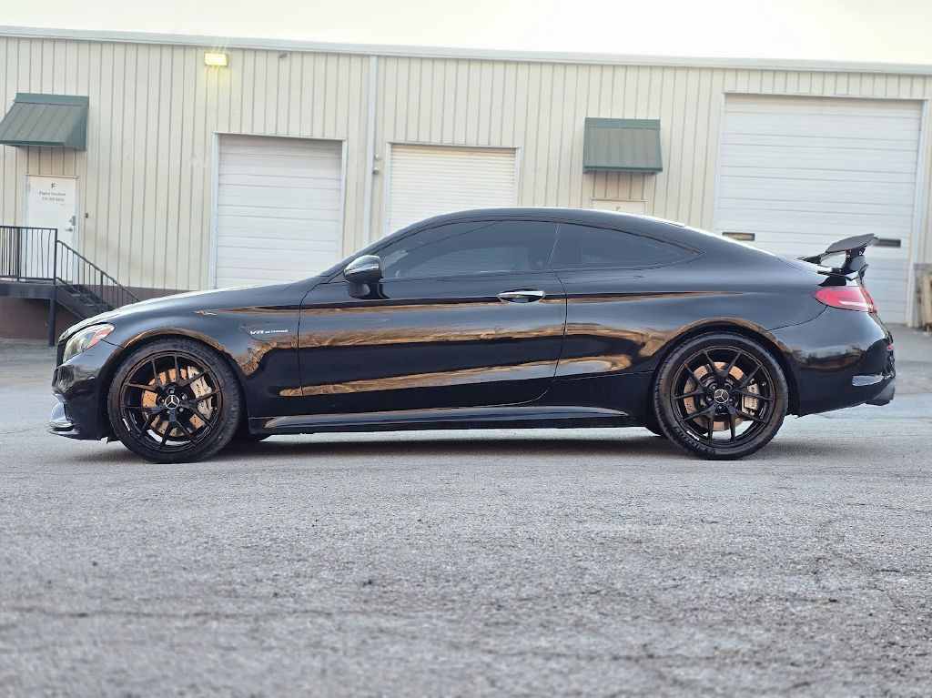 2017 Mercedes-Benz C-Class Image 4