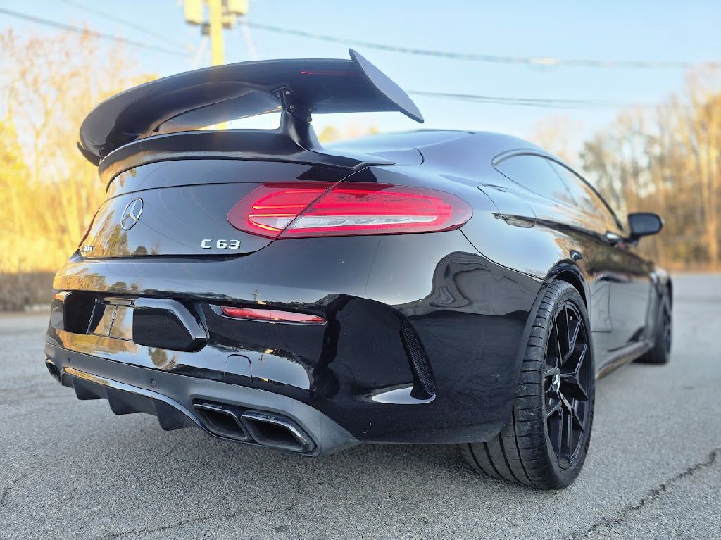 2017 Mercedes-Benz C-Class Image 9