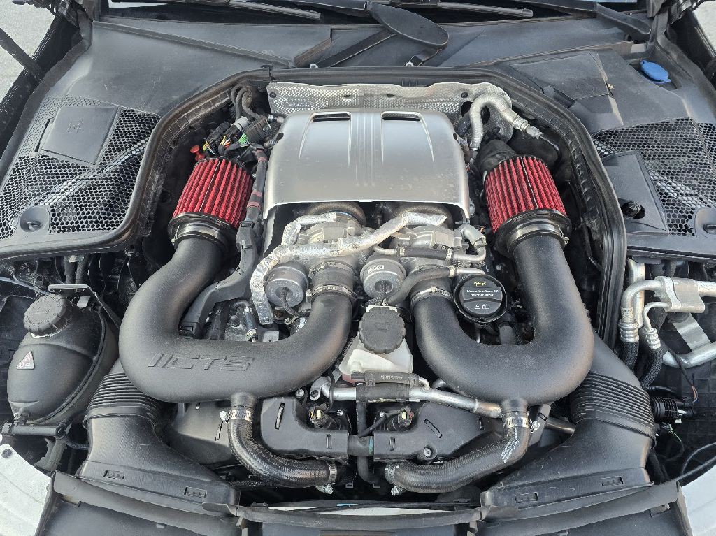 2017 Mercedes-Benz C-Class Image 23