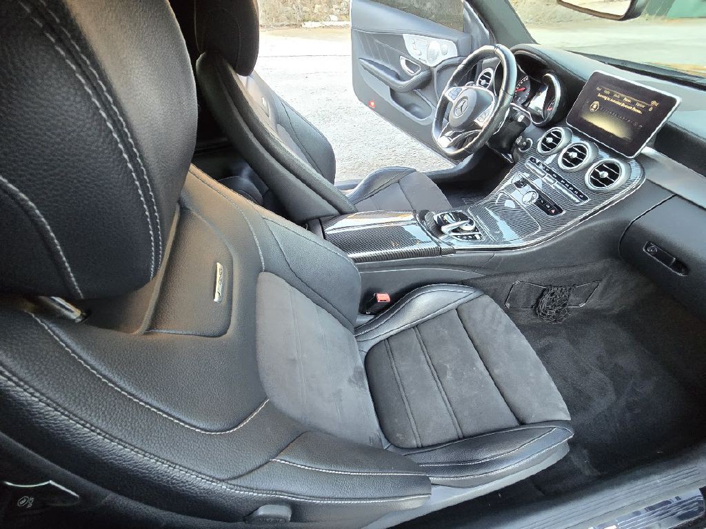 2017 Mercedes-Benz C-Class Image 26