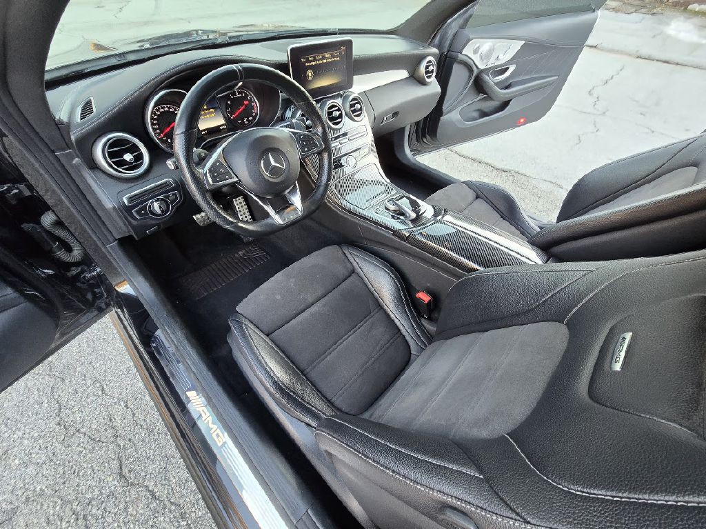 2017 Mercedes-Benz C-Class Image 29