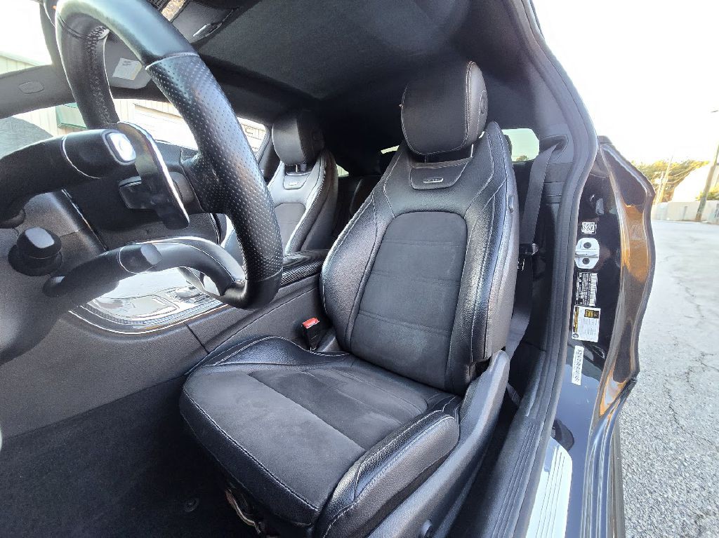 2017 Mercedes-Benz C-Class Image 31