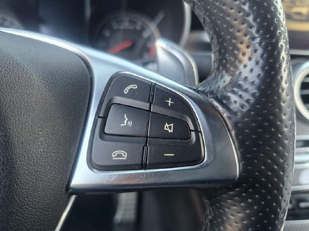 2017 Mercedes-Benz C-Class Image 36