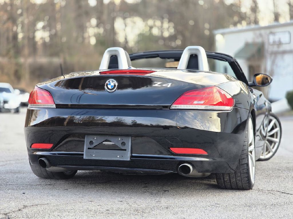 2011 BMW Z4 Image 3