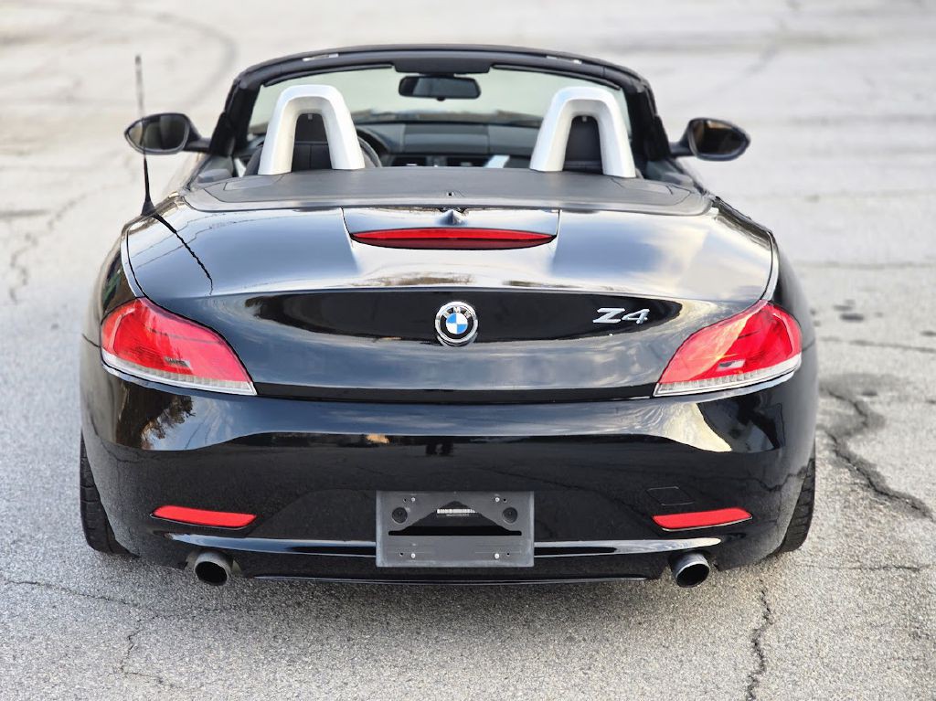 2011 BMW Z4 Image 9